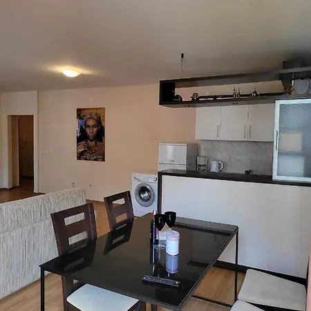 Iglika 2 Bedrooms Apartment